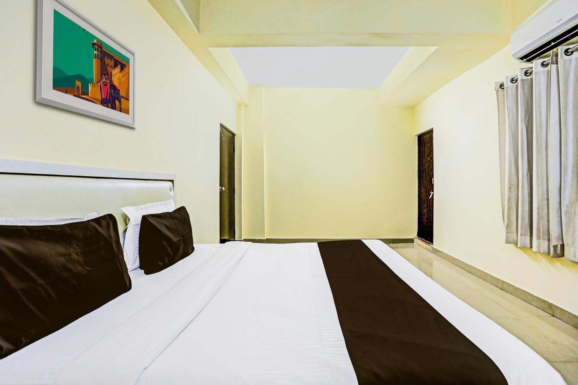 Super Hotel O Hyderabad Gate Iit Bhu Kakarmatha Bagian luar foto