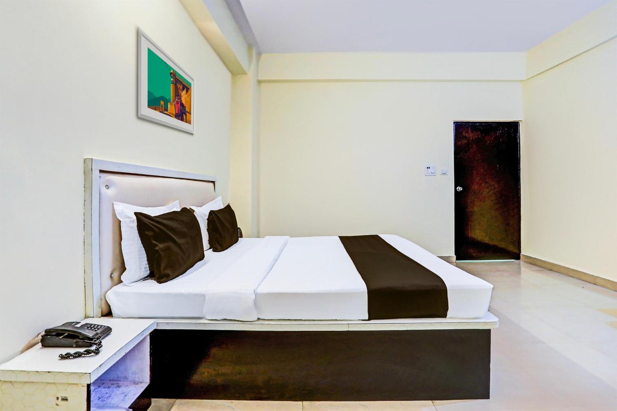 Super Hotel O Hyderabad Gate Iit Bhu Kakarmatha Bagian luar foto