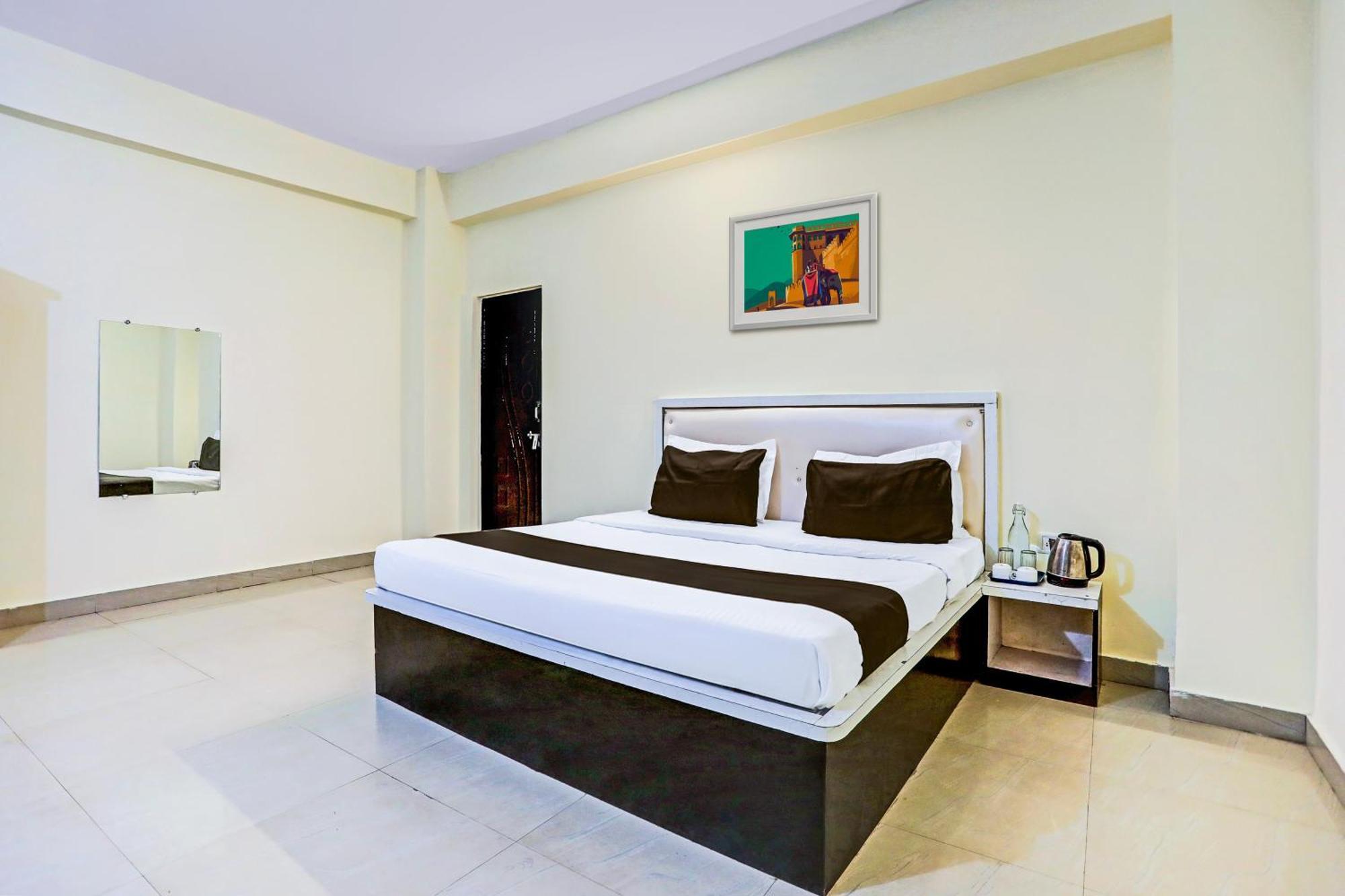 Super Hotel O Hyderabad Gate Iit Bhu Kakarmatha Bagian luar foto
