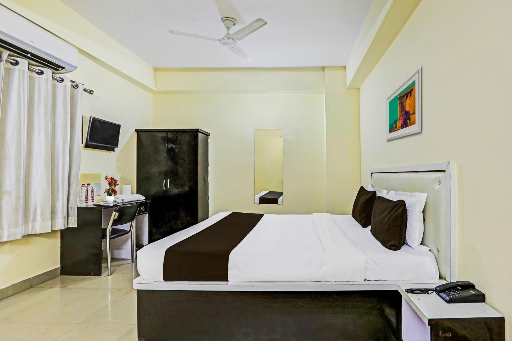 Super Hotel O Hyderabad Gate Iit Bhu Kakarmatha Bagian luar foto