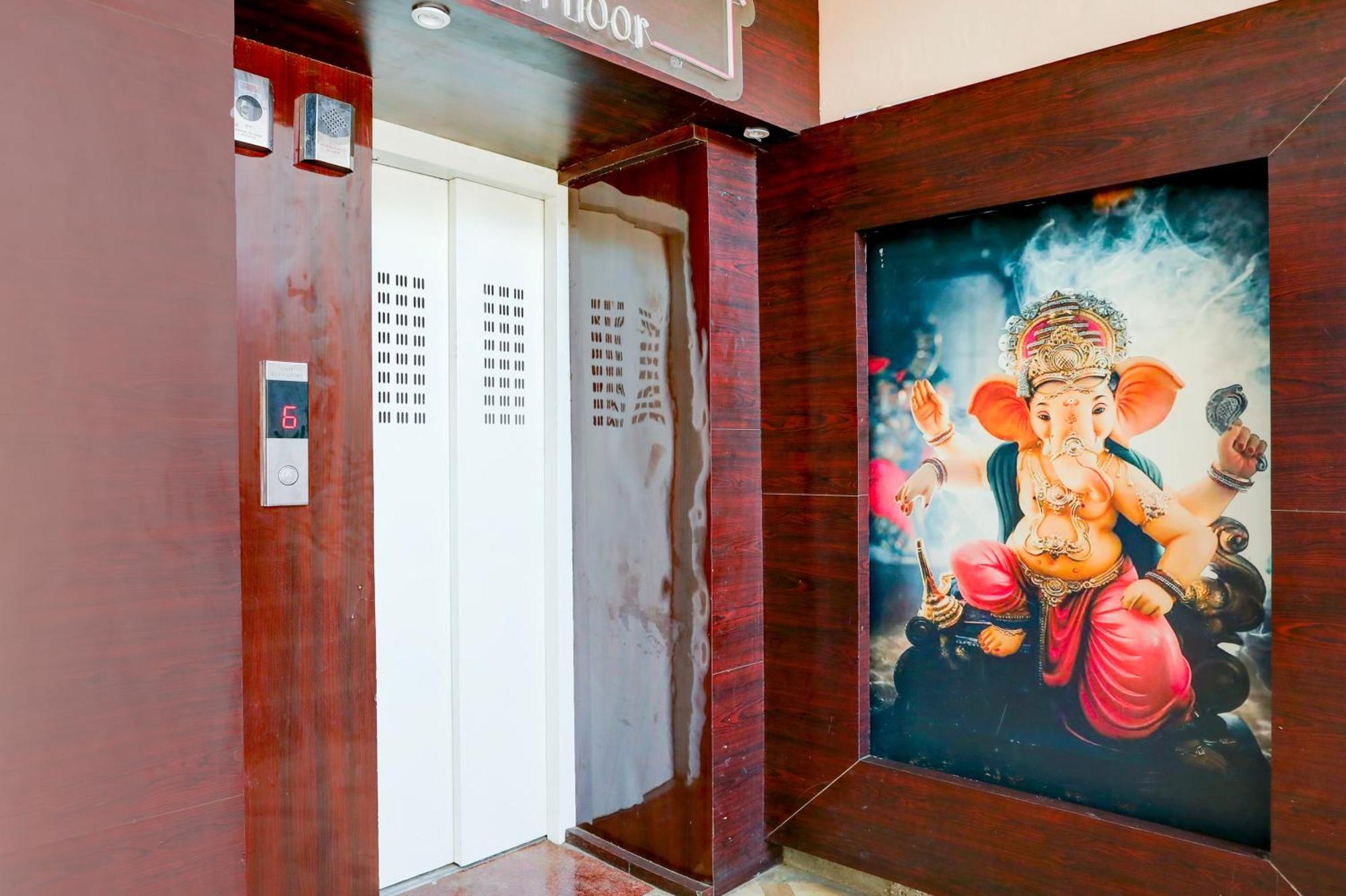 Super Hotel O Hyderabad Gate Iit Bhu Kakarmatha Bagian luar foto