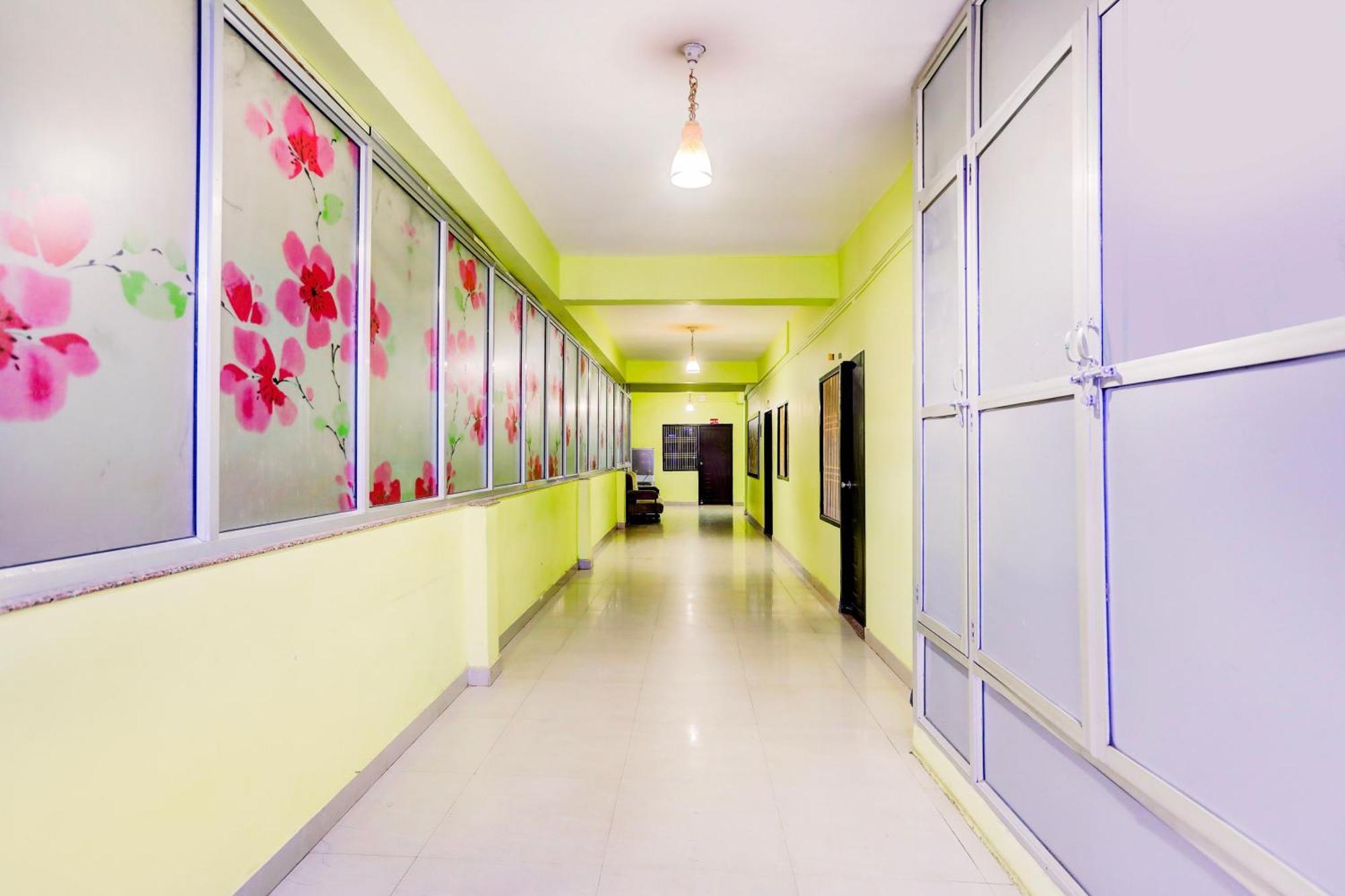 Super Hotel O Hyderabad Gate Iit Bhu Kakarmatha Bagian luar foto